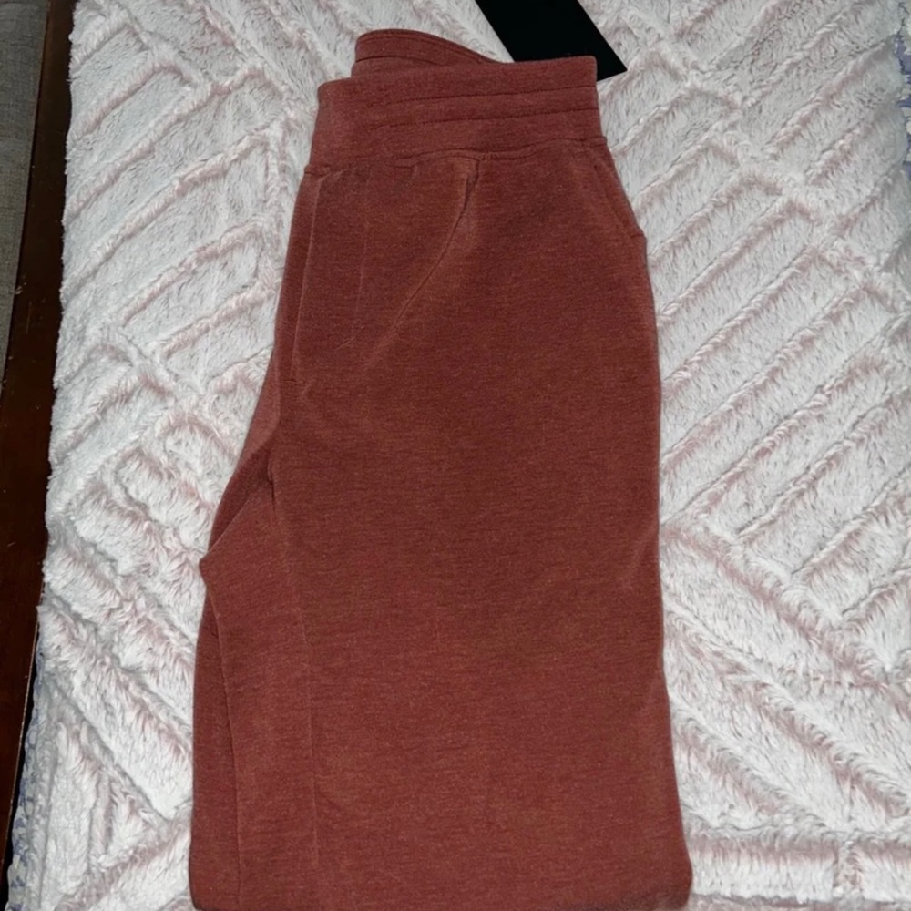 Lululemon Grid liner joggers
